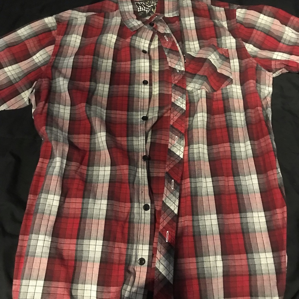 Casual good condition black short sleeve size medium.